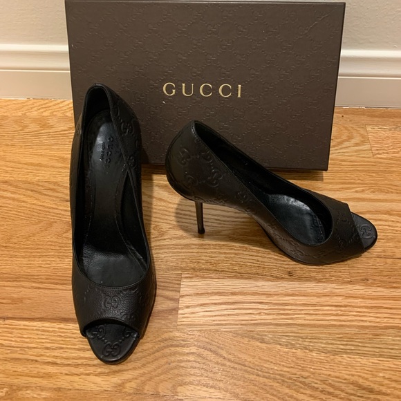 Gucci Black Pump Size 40.5 💙💙SOLD💙💙 - Picture 1 of 8